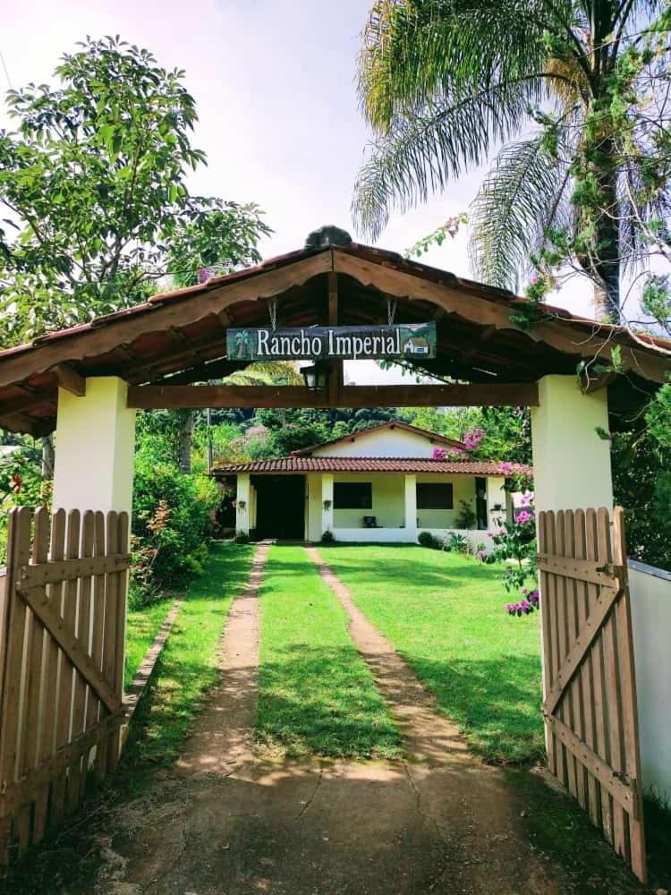 Вилла Chacara Rancho Imperial Сокорру Экстерьер фото